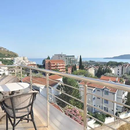 Leo Apartament *